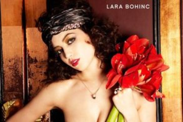 Daisy Lowe reklamuje akcesoria marki Lara Bohinc (FOTO)