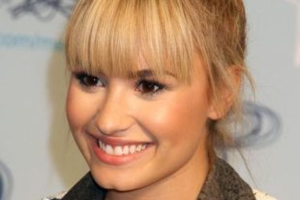 Demi Lovato w modnym koczku (FOTO)