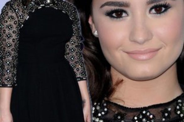 Demi Lovato w sukience marki Topshop (FOTO)