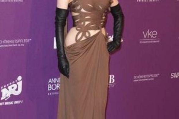 Dita von Teese w skąpej kreacji od Gaultiera (FOTO)