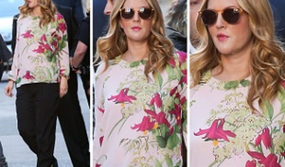 Drew Barrymore w kwiecistej bluzce (FOTO) Drew Barrymore w kwiecistej bluzce (FOTO)