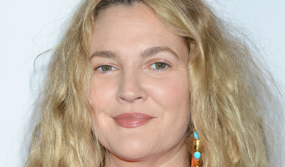Drew Barrymore dodała zdjęcie makijażu na Insta. Internauci: idź umyj twarz! Drew Barrymore dodała zdjęcie makijażu na Insta. Internauci: idź umyj twarz!