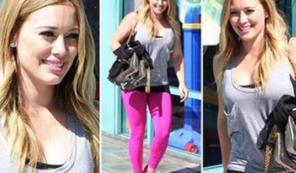 Hilary Duff w różowych legginsach (FOTO)