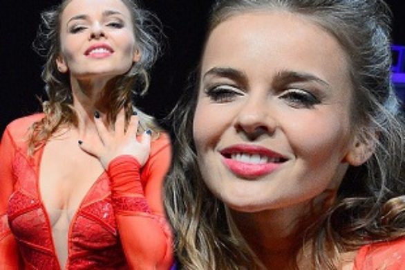 Edyta Herbuś w seksownej scenicznej kreacji