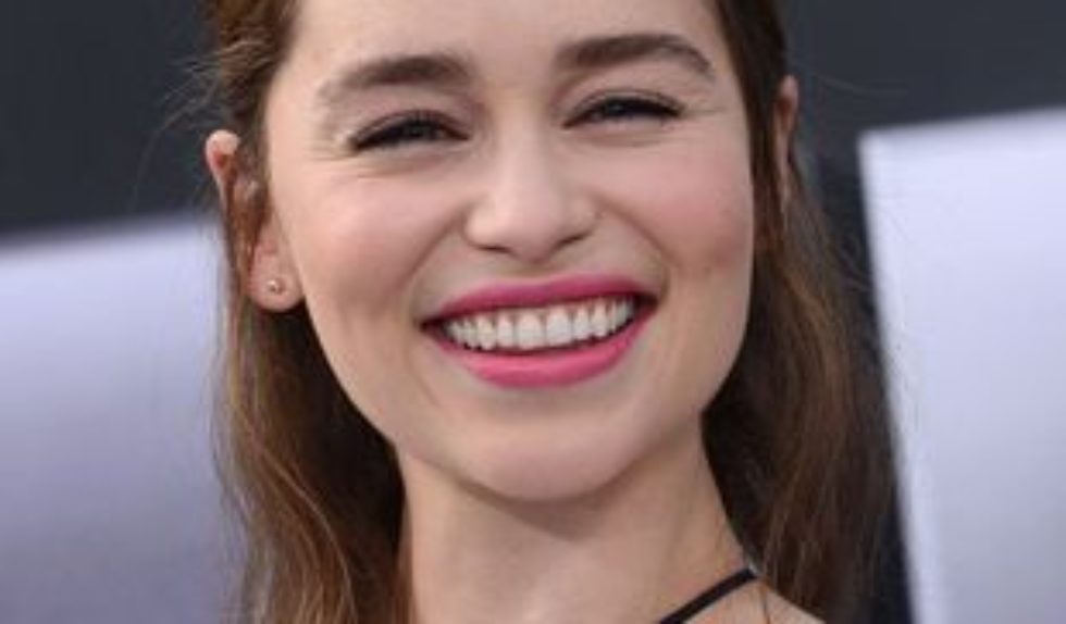 Emilia Clarke pokazała bardzo kontrowersyjne zdjęcie Emilia Clarke pokazała bardzo kontrowersyjne zdjęcie