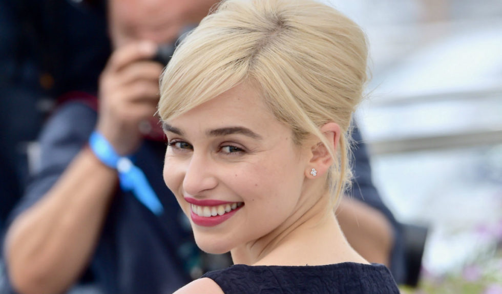 Emilia Clarke wciąż łamie tę jedną zasadę! Tych kolorów nie powinno się łączyć? Emilia Clarke wciąż łamie tę jedną zasadę! Tych kolorów nie powinno się łączyć?