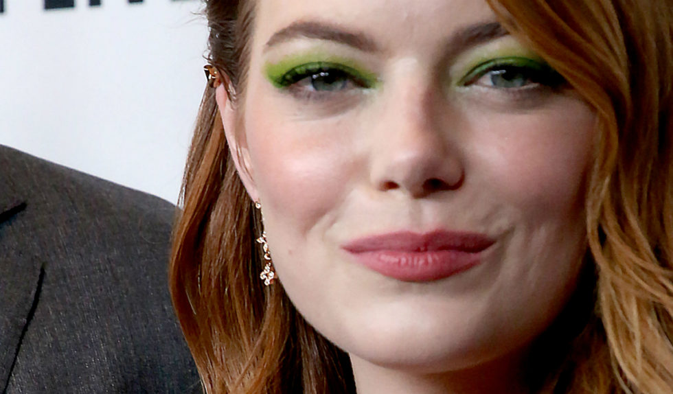 Emma Stone z kwiatami we włosach… i z zielonymi oczami Emma Stone z kwiatami we włosach… i z zielonymi oczami