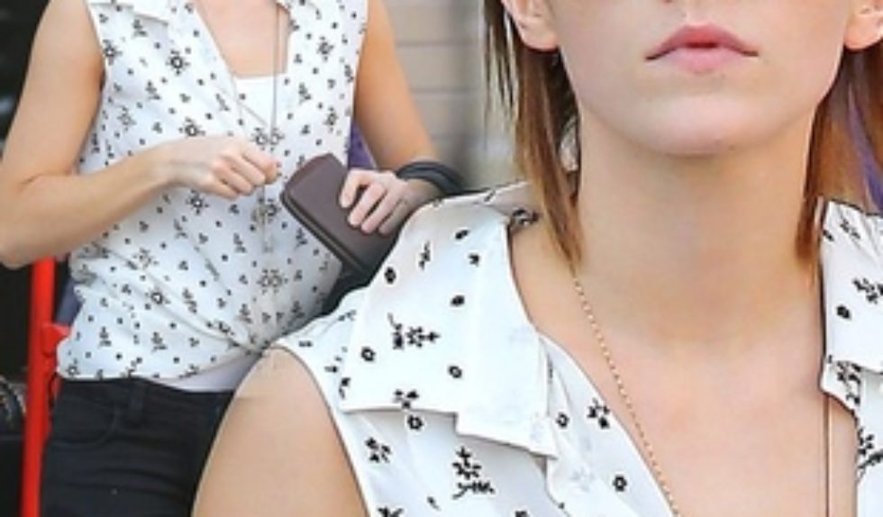 Emma Watson na zakupach w Nowym Jorku (FOTO) Emma Watson na zakupach w Nowym Jorku (FOTO)