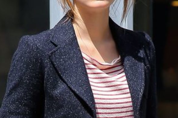 Emma Watson w oxfordach od Chloé i Ray-Banach (FOTO)