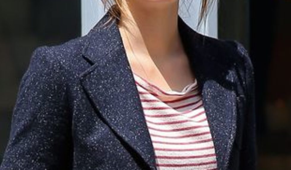 Emma Watson w oxfordach od Chloé i Ray-Banach (FOTO) Emma Watson w oxfordach od Chloé i Ray-Banach (FOTO)