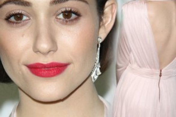 Emmy Rossum ponownie dodała sobie lat (FOTO)