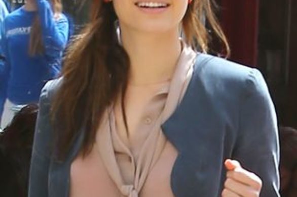 Emmy Rossum w jesiennych barwach (FOTO)