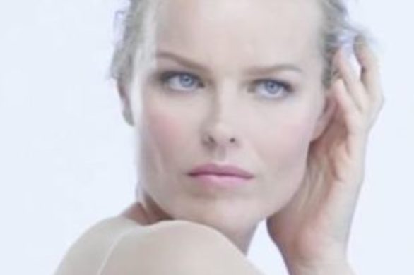 Eva Herzigova w nowej kampanii Diora (VIDEO)