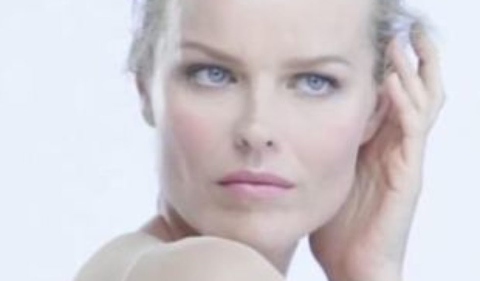 Eva Herzigova w nowej kampanii Diora (VIDEO)