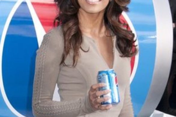 Eva Longoria nową twarzą Pepsi (FOTO)