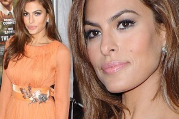 Eva Mendes w pomarańczowej sukience Prady