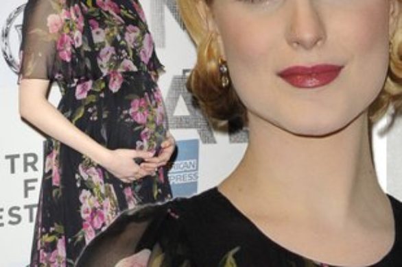Evan Rachel Wood w sukni w kwiaty (FOTO)
