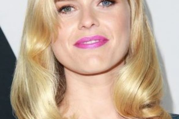 Alice Eve – zoom na usta (FOTO)