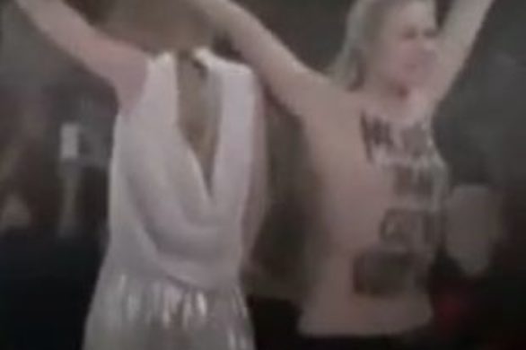 Półnagie feministki przerwały pokaz mody (VIDEO)