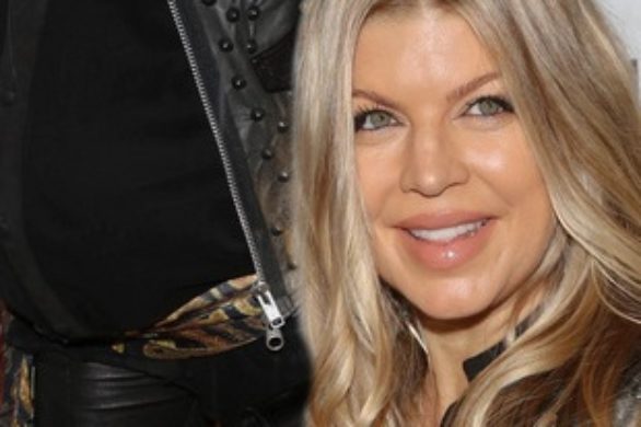 Elegancka Fergie w ciążowej stylizacji (FOTO)