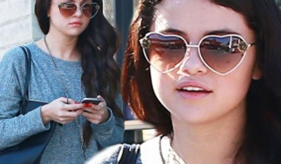 Selena Gomez w koronkowej spódnicy