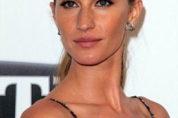 Półnaga Gisele Bundchen na okładce Vogue’a