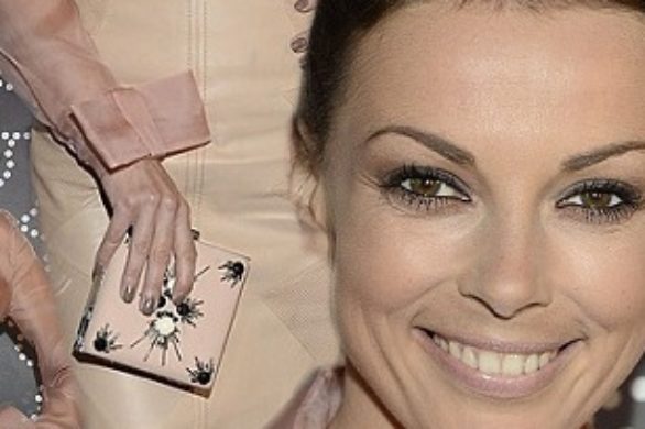 Katarzyna Glinka w ołówkowej spódnicy