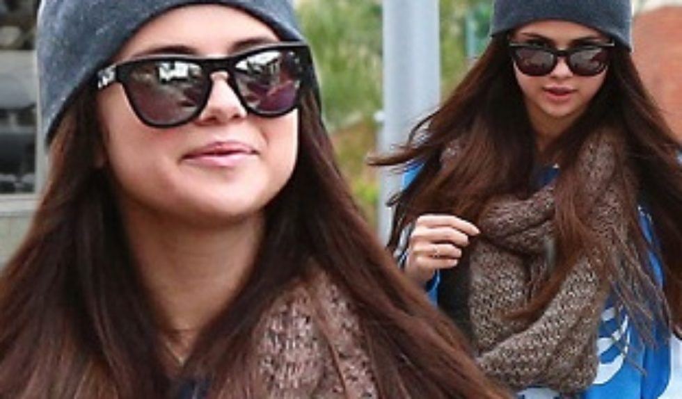 Selena Gomez w oversizowej bluzie