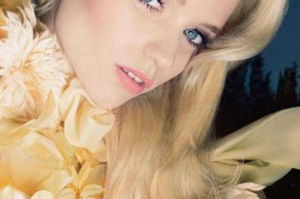 Abbey Lee Kershaw ponownie dla Flora by Gucci