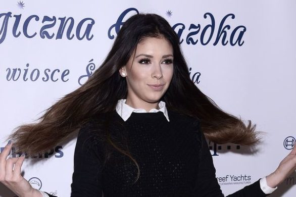 Klaudia Halejcio prezentuje grzeczną stylizację na Święta (FOTO)
