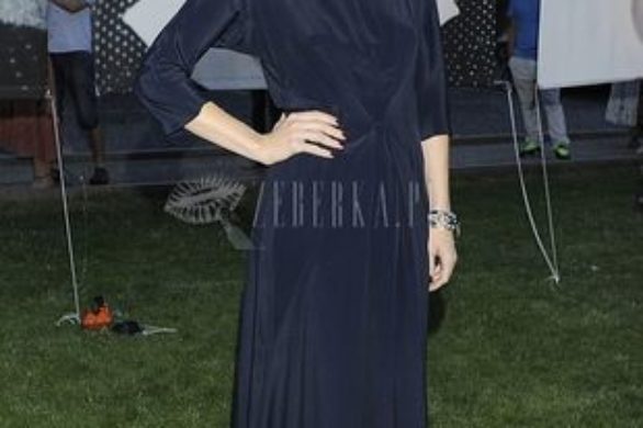 Halinka Młynkowa w eleganckiej granatowej sukni (FOTO)