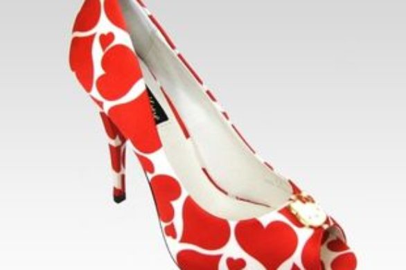 Eleganckie szpilki od Hello Kitty (FOTO)