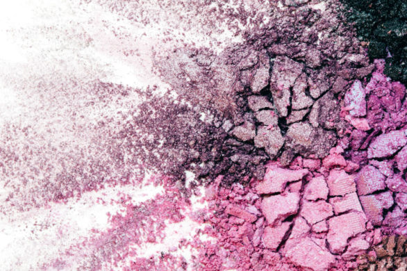 Uszkodziłaś kosmetyki do makijażu? Skuteczne triki, które pomogą Ci je naprawić