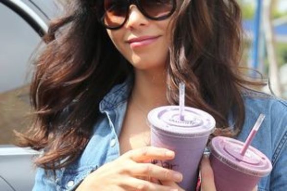 Jenna Dewan w sukience w płatki róż (FOTO)