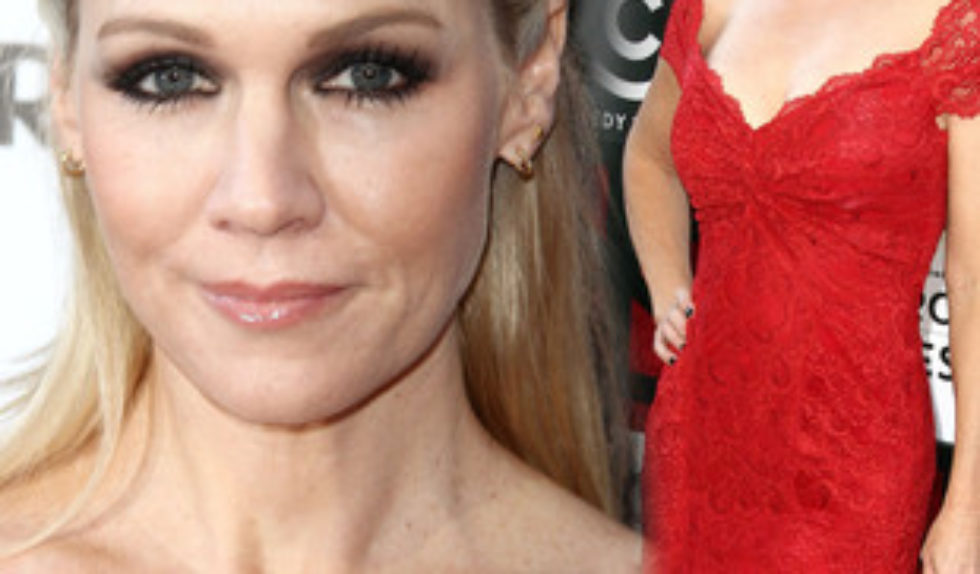 Seksowne koronki Jennie Garth