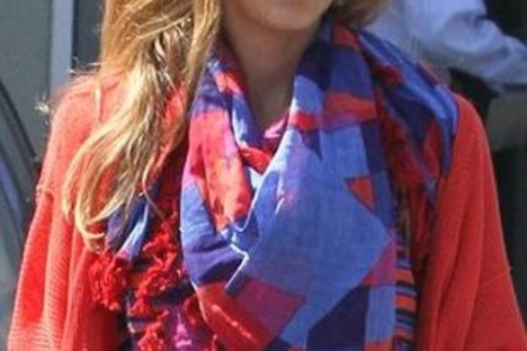 Jessica Alba w ubraniach najlepszych marek (FOTO)