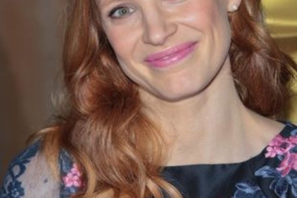 Jessica Chastain w kwiecistej sukience Erdem (FOTO)
