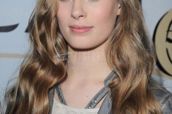 Julia Pietrucha nową ambasadorką marki Olay