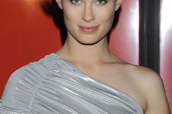 Szykowna Julia Pietrucha (FOTO)