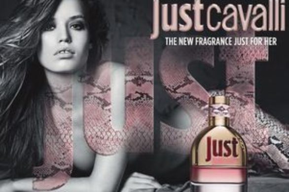 Naga Georgia May Jagger w kampanii perfum Just Cavalli