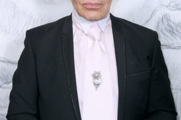 Karl Lagerfeld jako kucyk Pony! (FOTO)