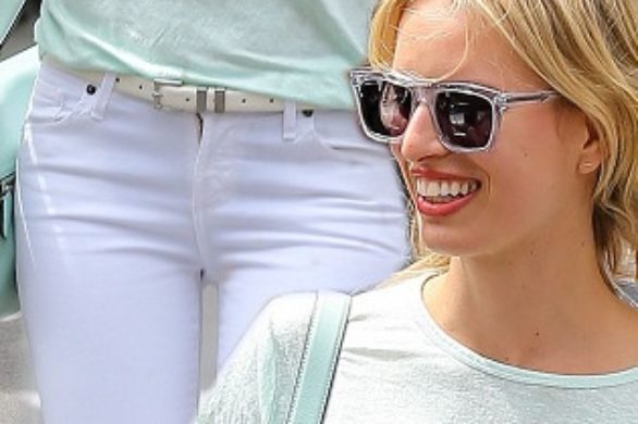 Karolina Kurkova latem wybiera pastele