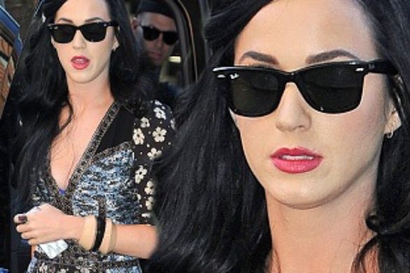 Katy Perry w kwiecistej sukience