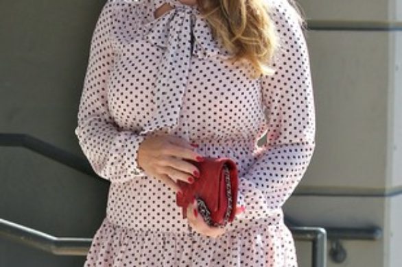 Kelly Brook pilnie potrzebuje stylisty (FOTO)