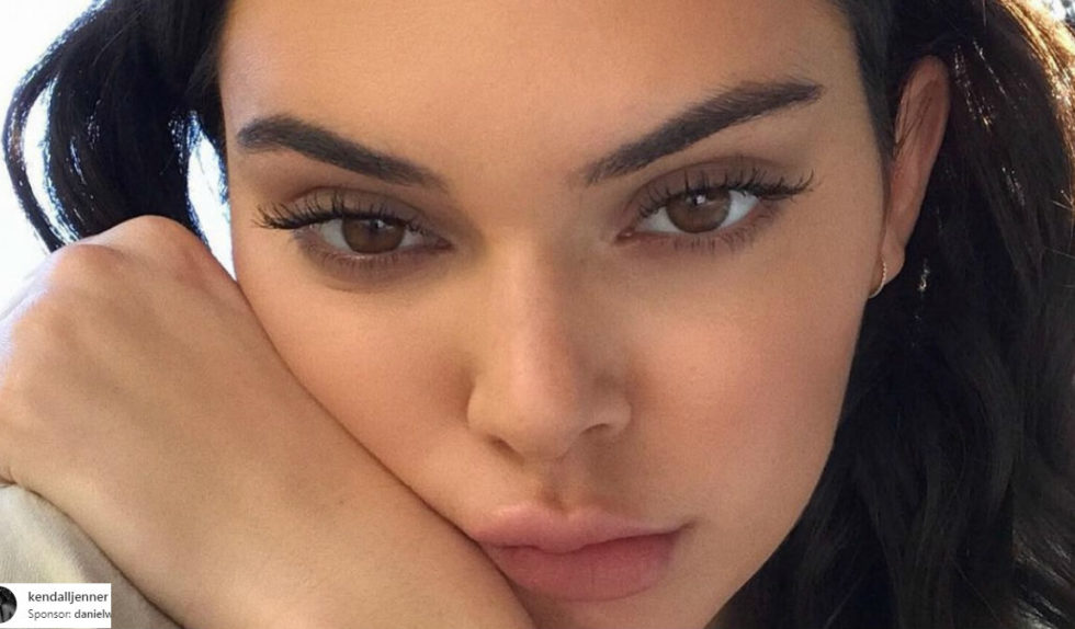 Tak wyglądałaby Kendall Jenner w latach 20.! Niesamowita metamorfoza! Tak wyglądałaby Kendall Jenner w latach 20.! Niesamowita metamorfoza!