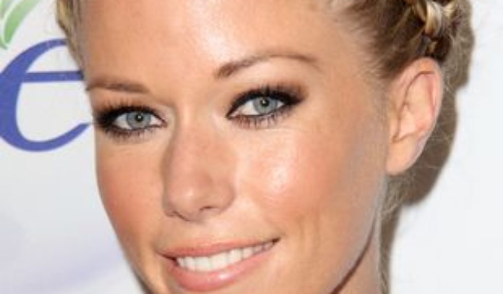 Fantazyjna fryzura Kendry Wilkinson (FOTO) Fantazyjna fryzura Kendry Wilkinson (FOTO)