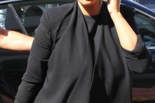 Bio-Oil – Kim Kardashian sposób na rozstępy