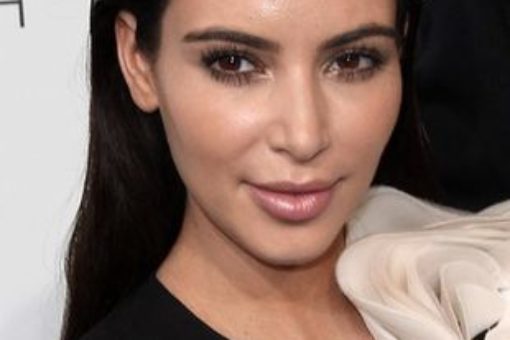 Kim Kardashian stara się być elegancka