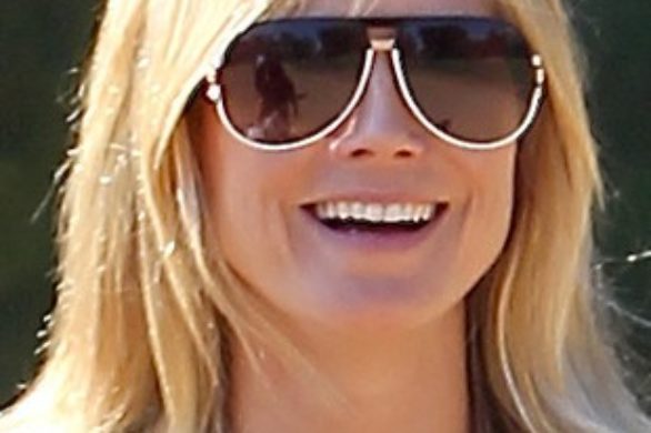 Heidi Klum w spodniach w paski