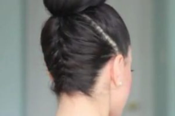 Sposób na kok z warkoczem od dołu